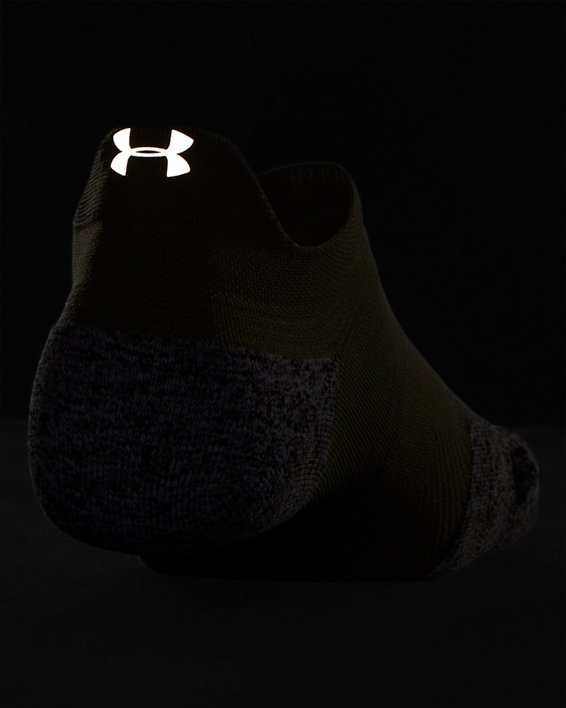 Unisex UA ArmourDry™ Run Cushion No Show Tab Socks in Green image number 1